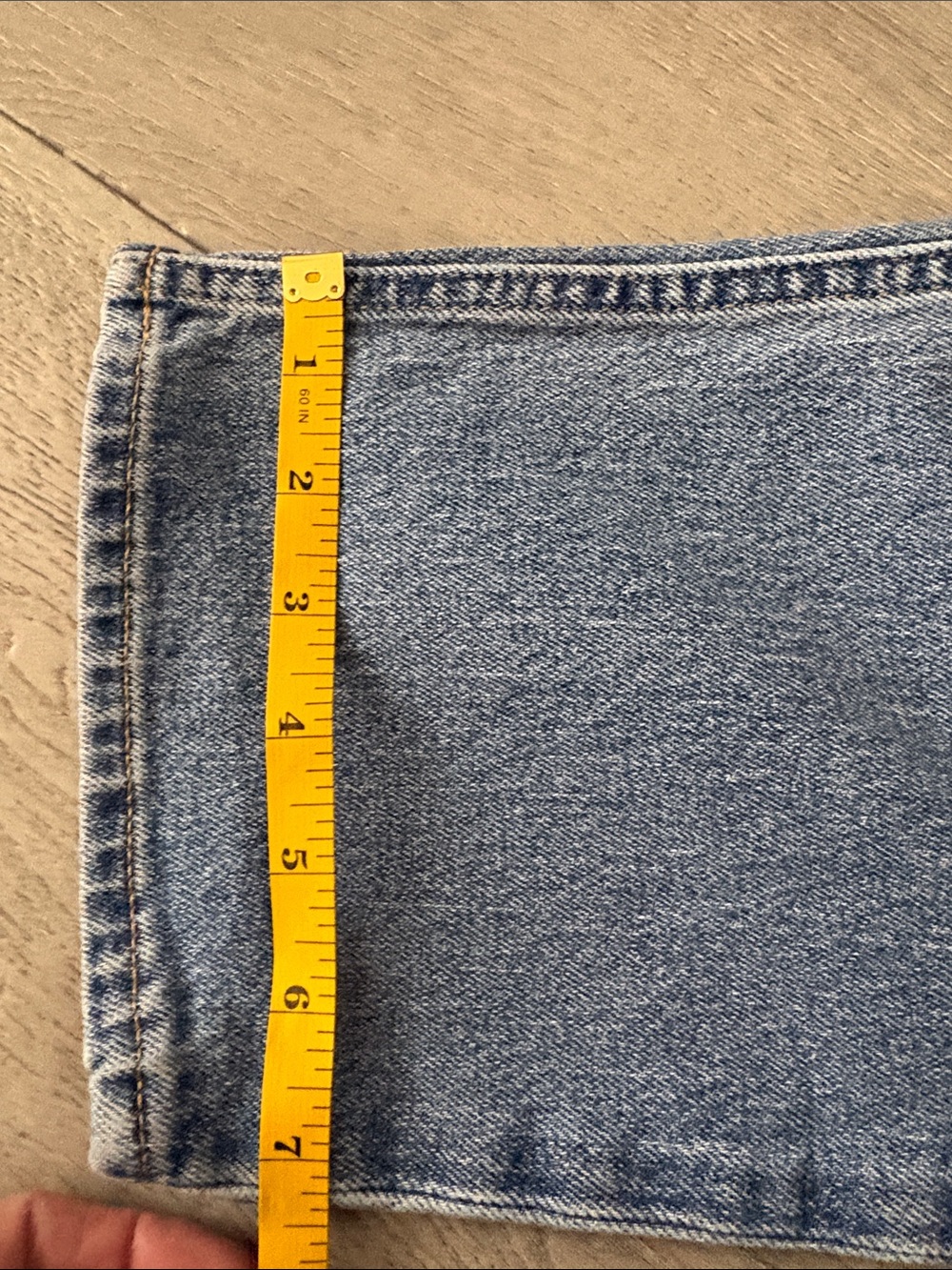 GAP Women’s Medium Wash Straight Jeans - Picture 7 of 7